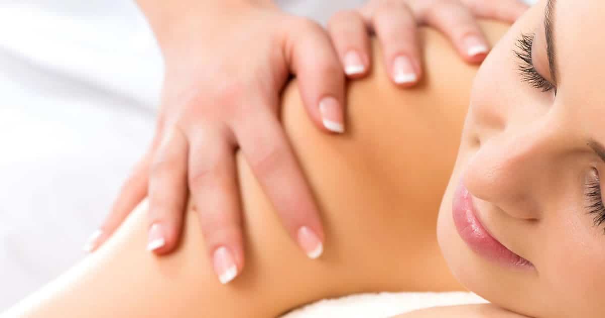 Conoce los masajes terapéuticos que pueden traerle increíbles beneficios a tu cuerpo