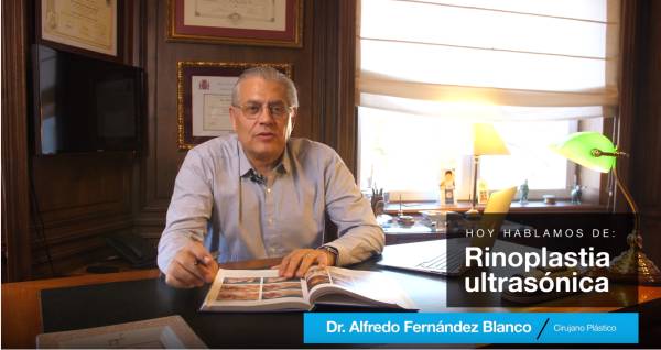 Videoblog sobre la rinoplastia ultrasónica Málaga, explicado por el Dr. Fernández Blanco