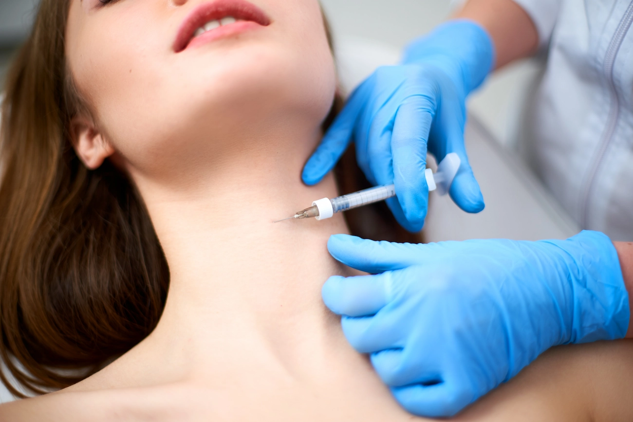 Quitarse Papada: ¿Se puede reducir la grasa bajo la barbilla sin tener que recurrir a la cirugía estética?